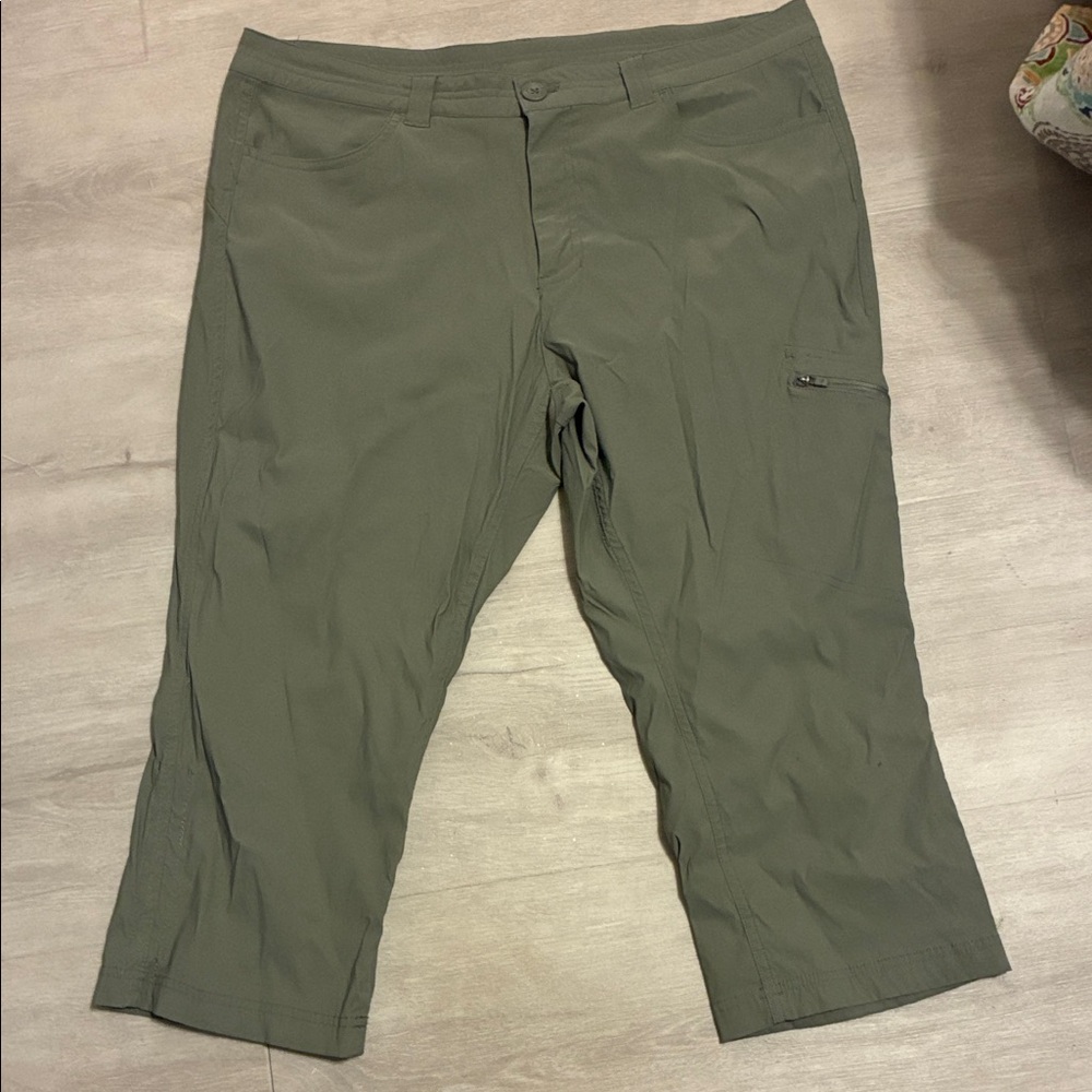 Eddie Bower women’s crop  Olive Green Pants